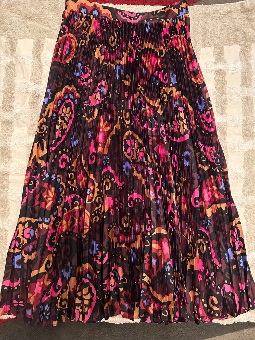 Ann Taylor - Paisley pleated midi skirt 💜❤️